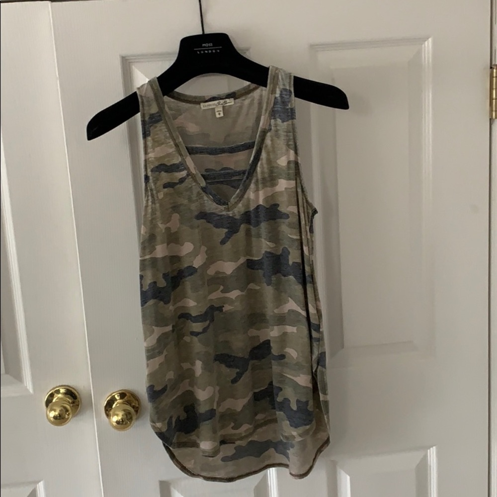 Camo V-Neck Sleeveless Top